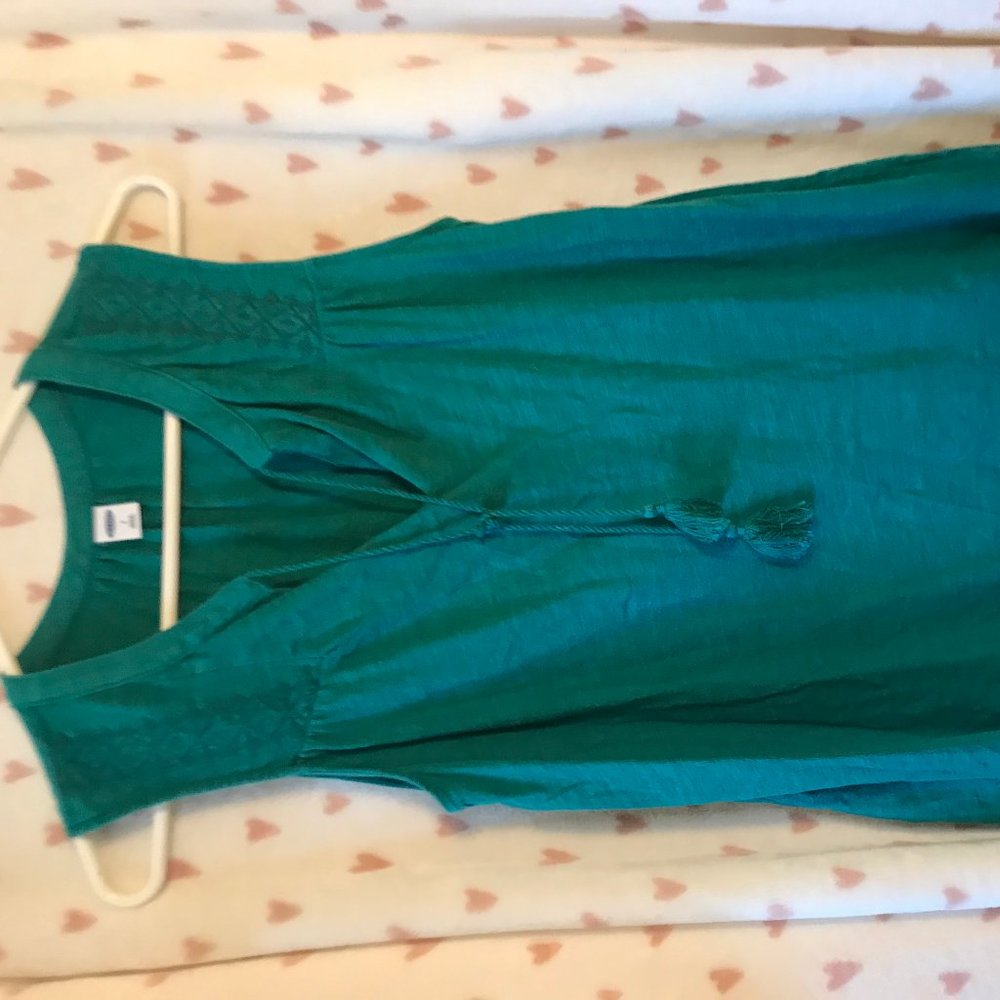 Never worn Old Navy tank (turquoise)